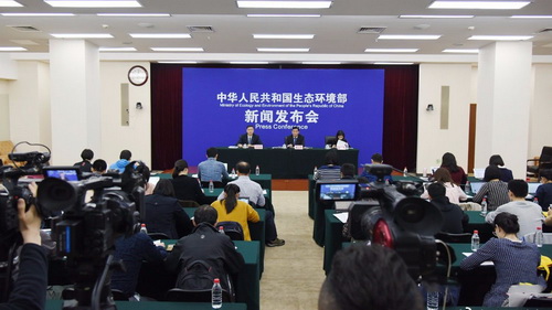 全國砂石開采、加工、運輸?shù)日涡袆觼硪u！—— 今天起，生態(tài)環(huán)境部組織2.2萬人次開展新一輪強化監(jiān)督！