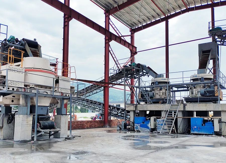 SMS系列多缸液壓圓錐破碎機，精品骨料生產(chǎn)線的理想選擇