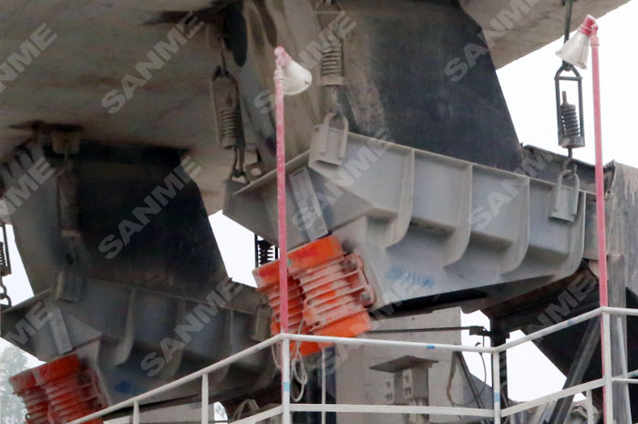 振動給料機料倉堵得原因有哪些？