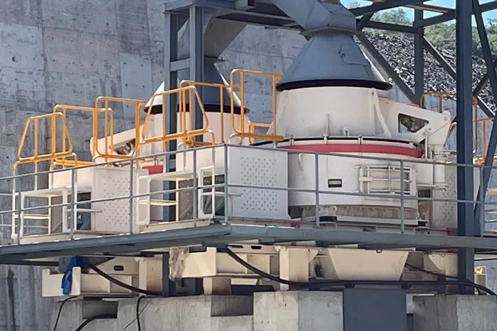 制砂機打出的砂子質(zhì)量:現(xiàn)代化建筑行業(yè)的關(guān)鍵基石