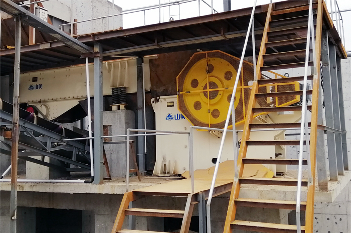 挑選合適的顎式破碎機設(shè)備:全面指南