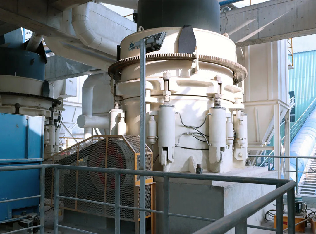 2臺SMS5000大型多缸液壓圓錐破碎機服務(wù)于華新水泥（長陽）時產(chǎn)2000噸骨料生產(chǎn)EPCO項目