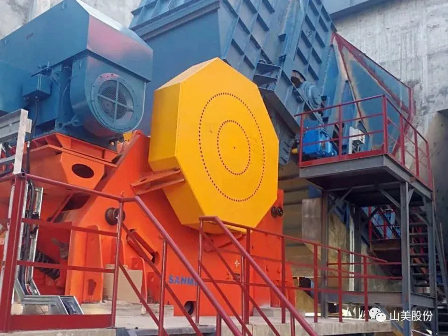 上海山美顎式破碎機(jī)性能優(yōu)勢(shì)施工現(xiàn)場(chǎng)